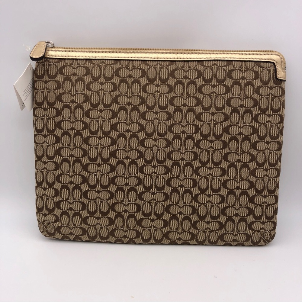 Coach Signature Tablet Ipad Sleeve Bag F61035/￼SV /Khaki￼￼/Metallic￼ - Picture 3 of 9